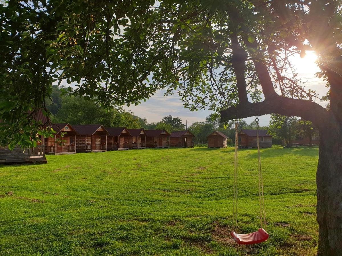 Casutele Din Grosi Otel Grosi  Dış mekan fotoğraf