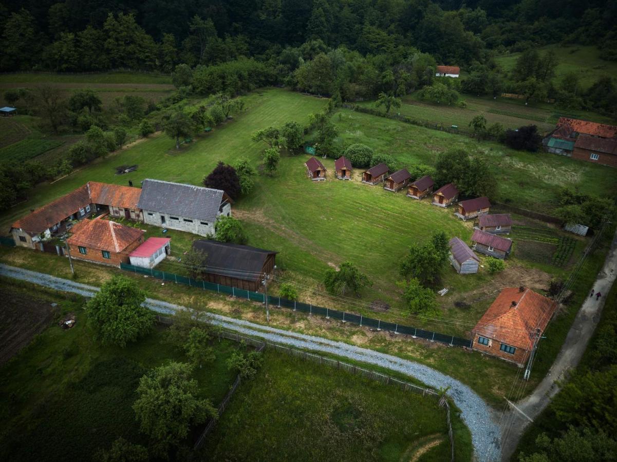 Casutele Din Grosi Otel Grosi  Dış mekan fotoğraf