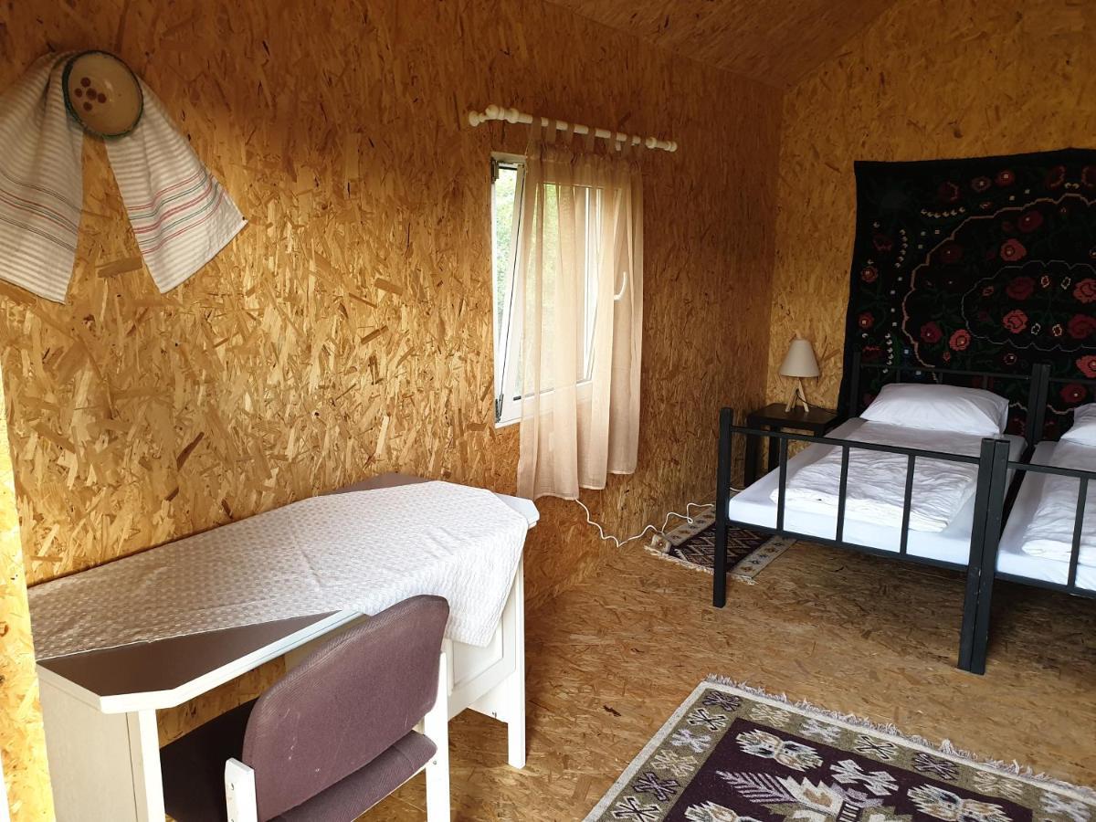 Casutele Din Grosi Otel Grosi  Dış mekan fotoğraf